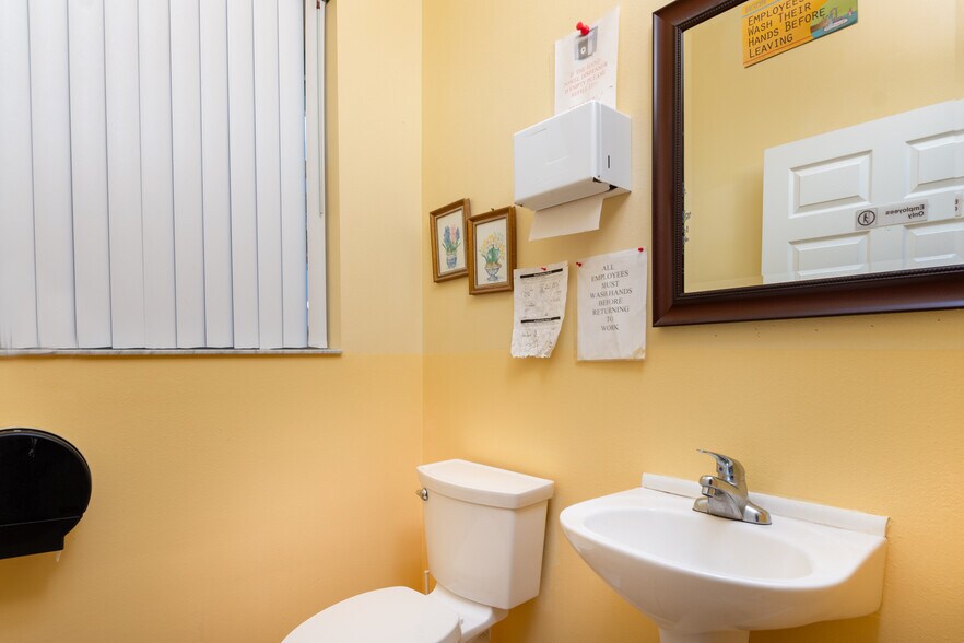 More Photos Of 422 Martin Rd SE, Palm Bay Daycare Center For Sale