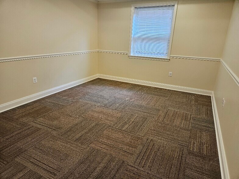 More Photos Of 4101 Chain Bridge Rd, Fairfax Office For Lease