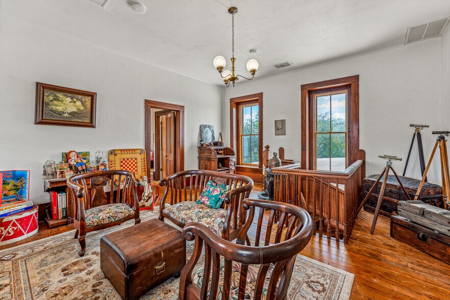 More Photos Of 703 Spring St, Granbury Lodge Meeting Hall For Sale