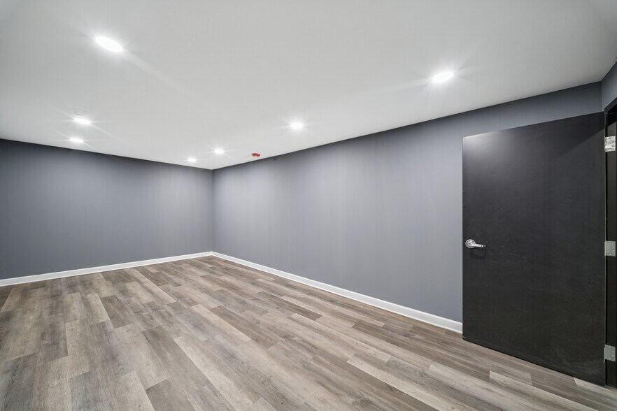 More Photos Of 3001 E End Ave, Chicago Heights Warehouse For Sale