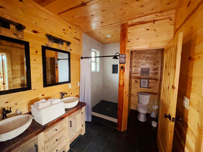 More Photos Of 433 Red Hawk Way, Gatlinburg Specialty For Sale