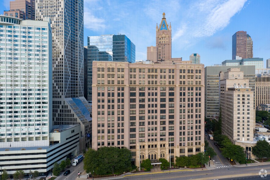 More Photos Of 680 N Lake Shore Dr, Chicago Medical For Lease
