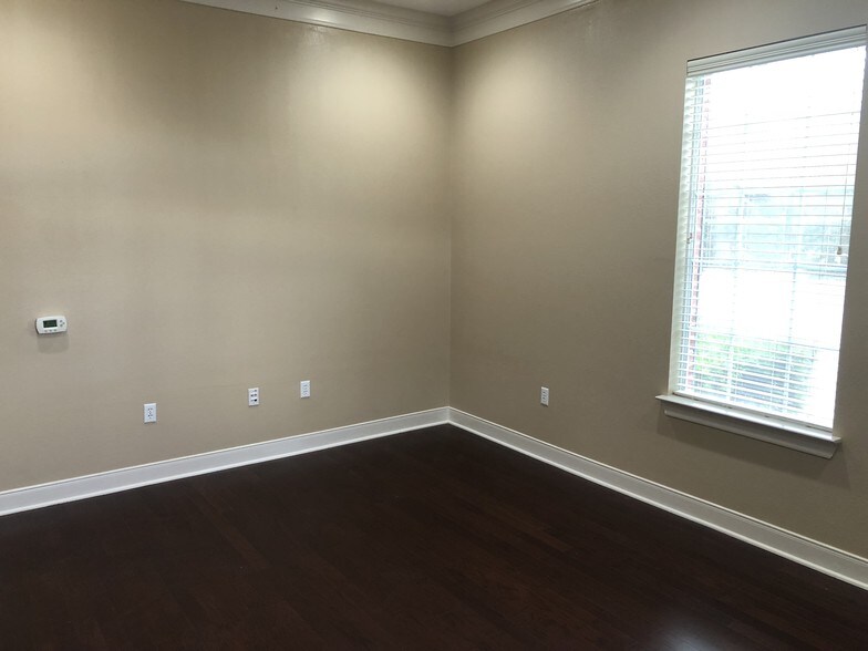 More Photos Of 4501 Cartwright Rd, Missouri City Medical For Sale