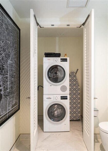 More Photos Of 1000 W 8th St, Los Angeles Apartments For Lease