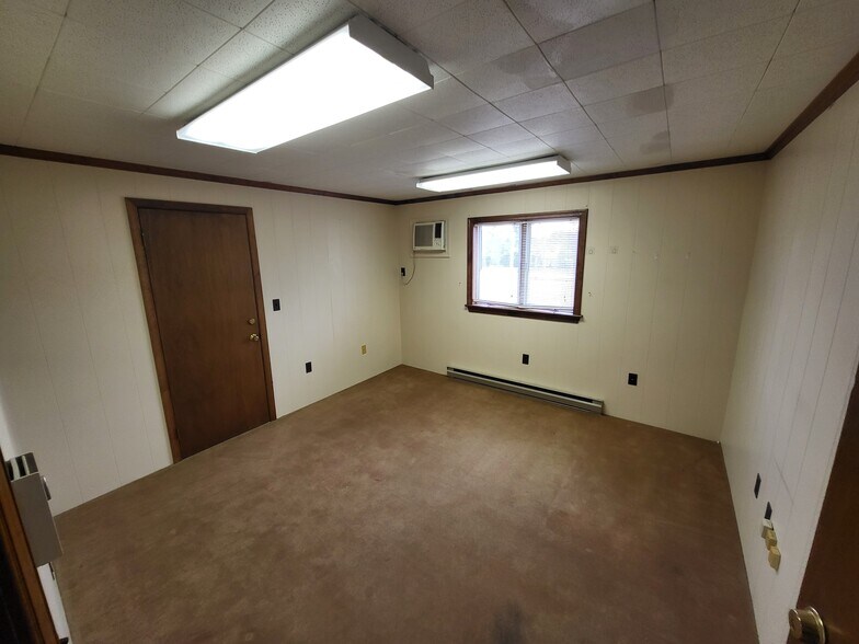 More Photos Of 506 Brookletts Ave, Easton Office For Sale