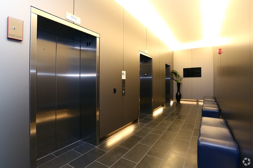 More Photos Of 123 N Desplaines St, Chicago Apartments For Lease