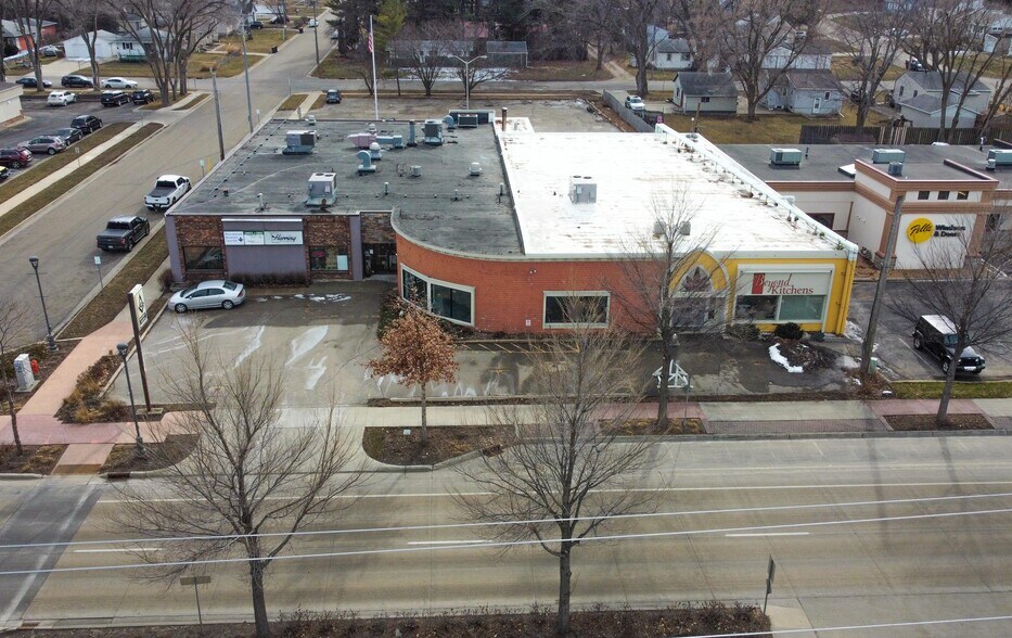 More Photos Of 2002 2nd St SW, Rochester Storefront Retail Office For Sale
