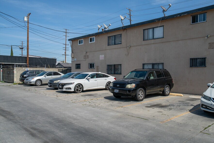 More Photos Of 5505 Cherry Ave, Long Beach Apartments For Sale