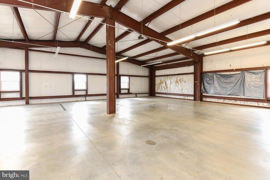 More Photos Of 26 State St, Glassboro Flex For Sale