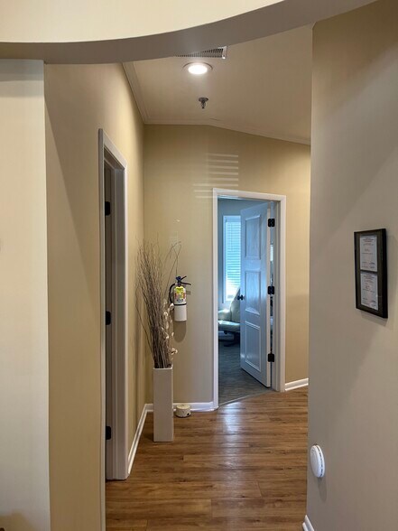 More Photos Of 130 Maple Ave, Red Bank Medical For Lease