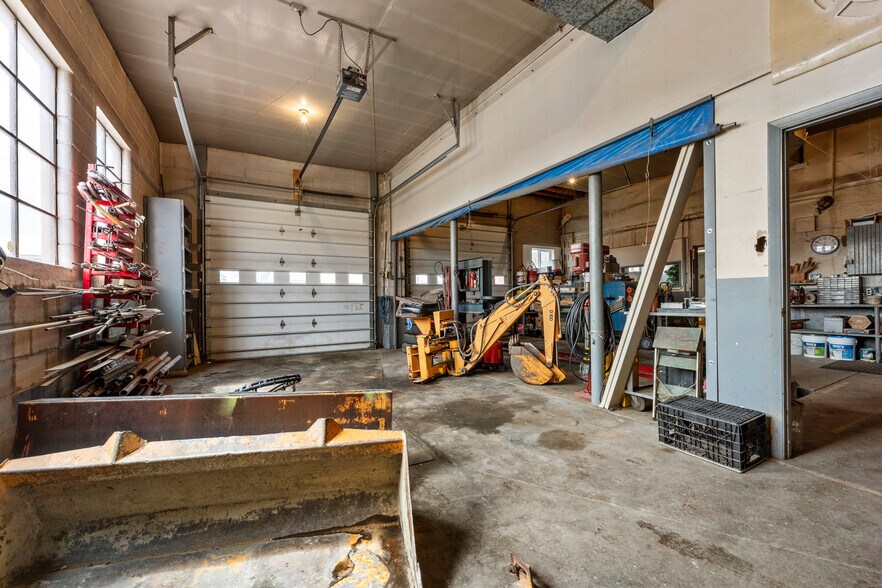 More Photos Of 802 Main St, Walsenburg Auto Repair For Sale