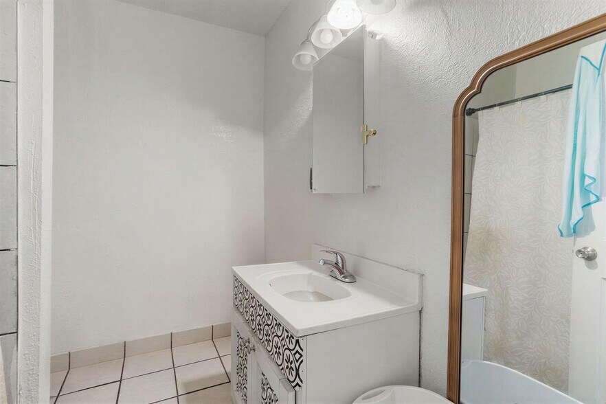 More Photos Of 7916 S Central Ave, Los Angeles Storefront Retail Residential For Sale