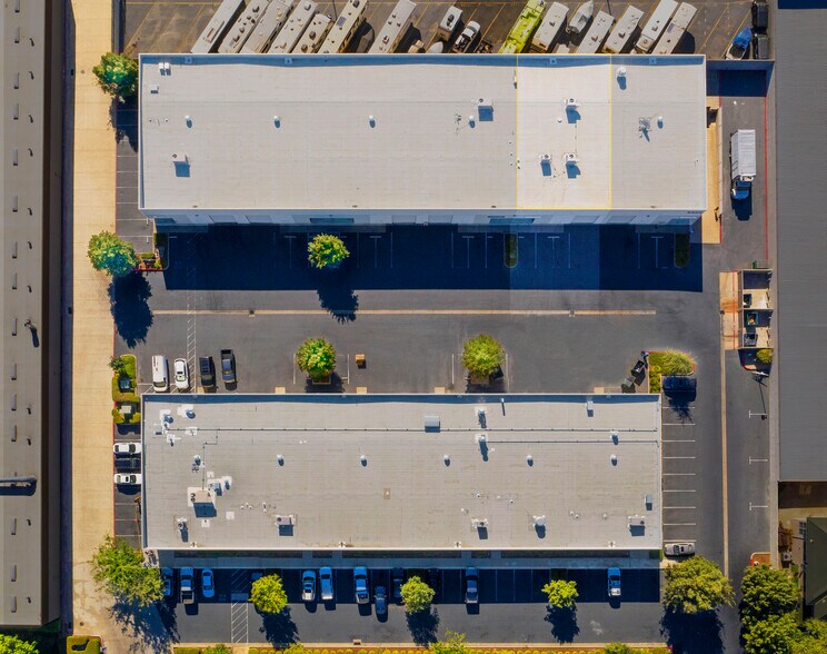 More Photos Of 9820 Dino Dr, Elk Grove Warehouse For Lease