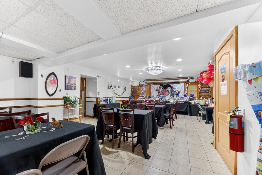 More Photos Of 204 W Madison St, Easton Storefront Retail Residential For Sale
