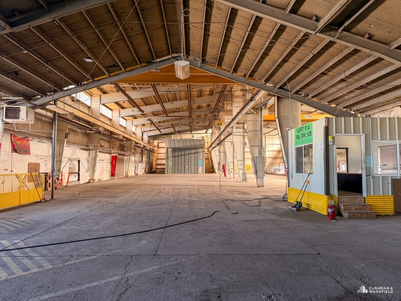 More Photos Of 7242 W Yellowstone Hwy, Casper Industrial For Sale