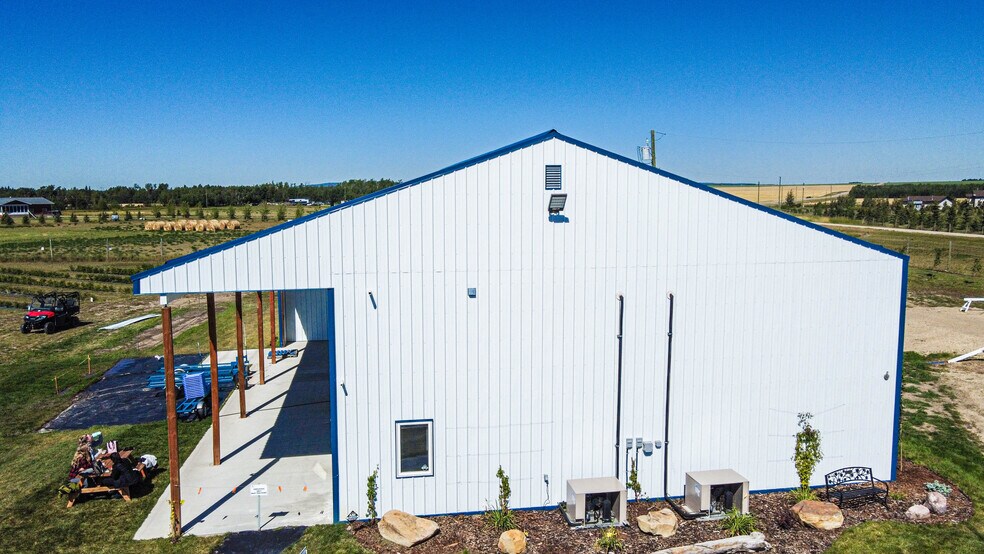 More Photos Of 705068 82 -1, Wembley General Retail For Sale