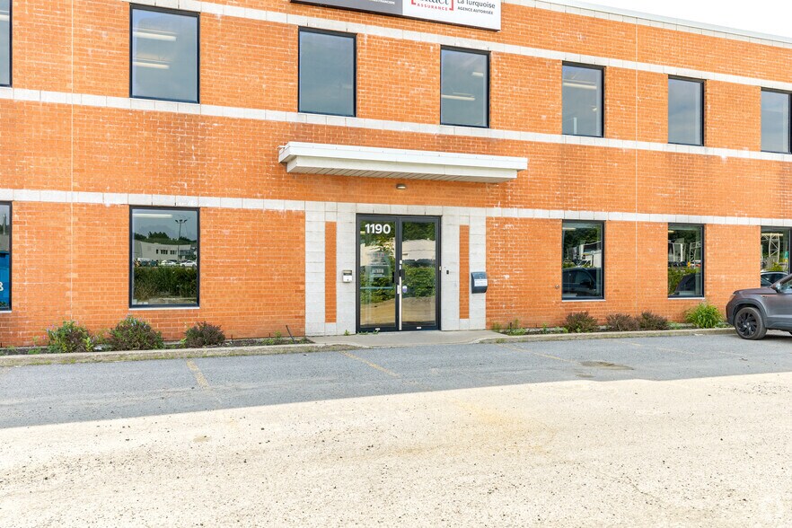 More Photos Of 1180-1190 Rue Lévis, Terrebonne Flex For Lease