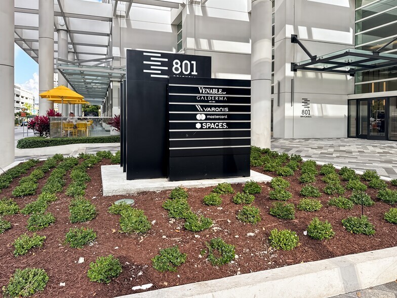 More Photos Of 801 Brickell Ave, Miami Coworking Space