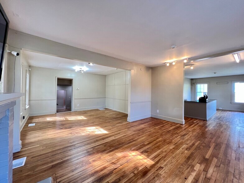 More Photos Of 4260 E Ponce De Leon Ave, Clarkston Freestanding For Lease