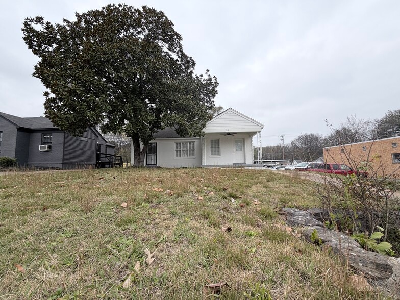 More Photos Of 3614 Park Ave, Memphis General Retail For Sale