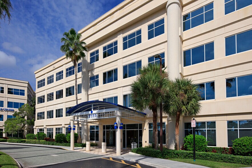 More Photos Of 7108-7121 Fairway Dr, Palm Beach Gardens Unknown For Lease