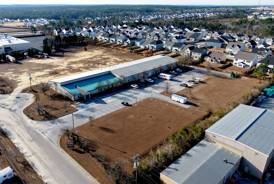 Primary Photo Of 170 Pontiac Business Center Dr, Elgin Warehouse For Lease