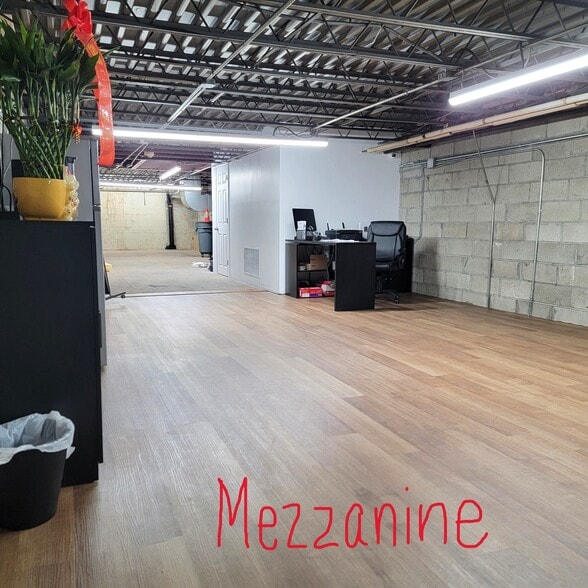 More Photos Of 251 52nd St, Brooklyn Warehouse For Lease