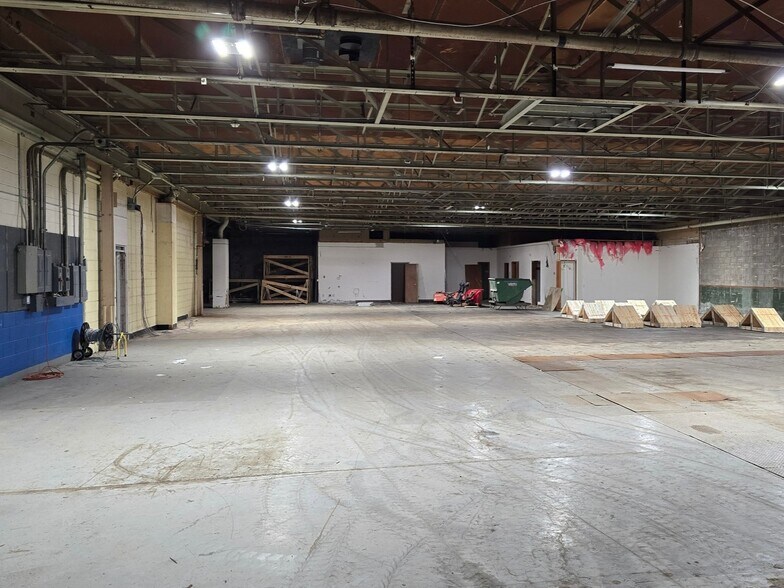 More Photos Of 23 N Division St, Auburn Manufacturing For Lease