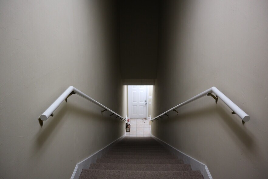 More Photos Of 1974 Commonwealth Ln, Tallahassee Office Residential For Sale