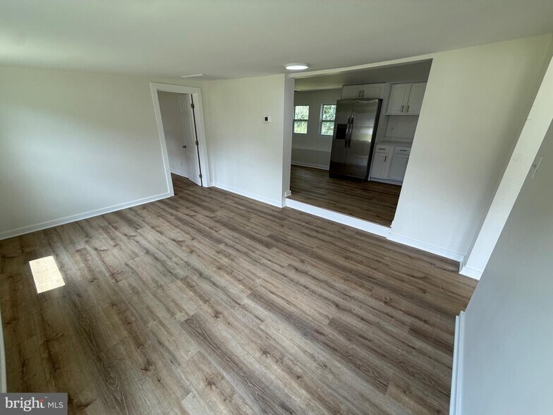 More Photos Of 14679 Coastal Hwy, Milton Office For Lease