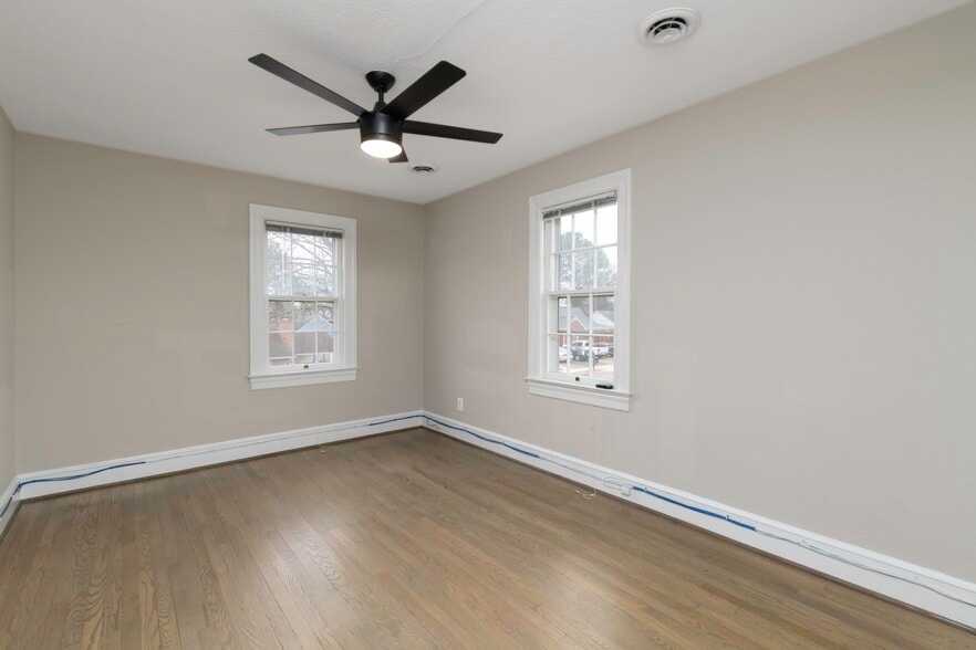 More Photos Of 1802 Augustine Ave, Fredericksburg Office Residential For Lease