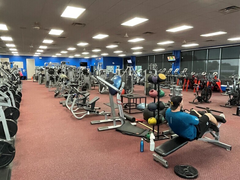 More Photos Of 720 Foxpointe Dr, Sycamore Coworking Space