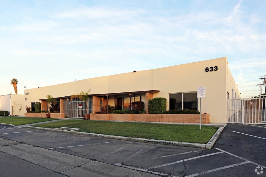 More Photos Of 633 Young St, Santa Ana Unknown For Lease