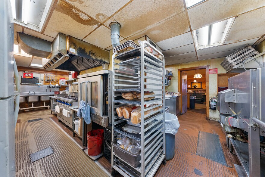 More Photos Of 347 N Scott Ave, Belton Restaurant For Sale