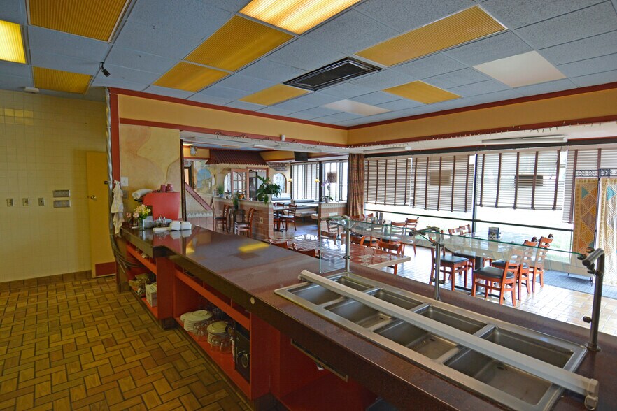 More Photos Of 101 N Us-17, Palatka Drugstore For Sale