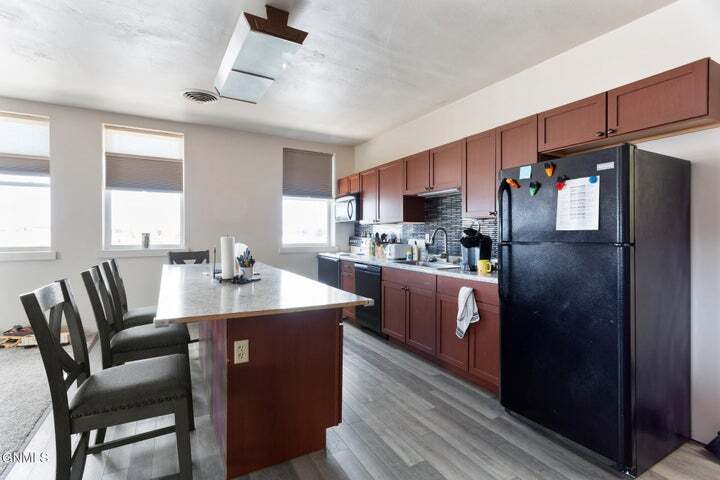 More Photos Of 213 11th St W, Williston Restaurant For Sale