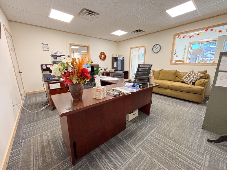 More Photos Of 31 Main Ave N, New York Mills Auto Dealership For Sale