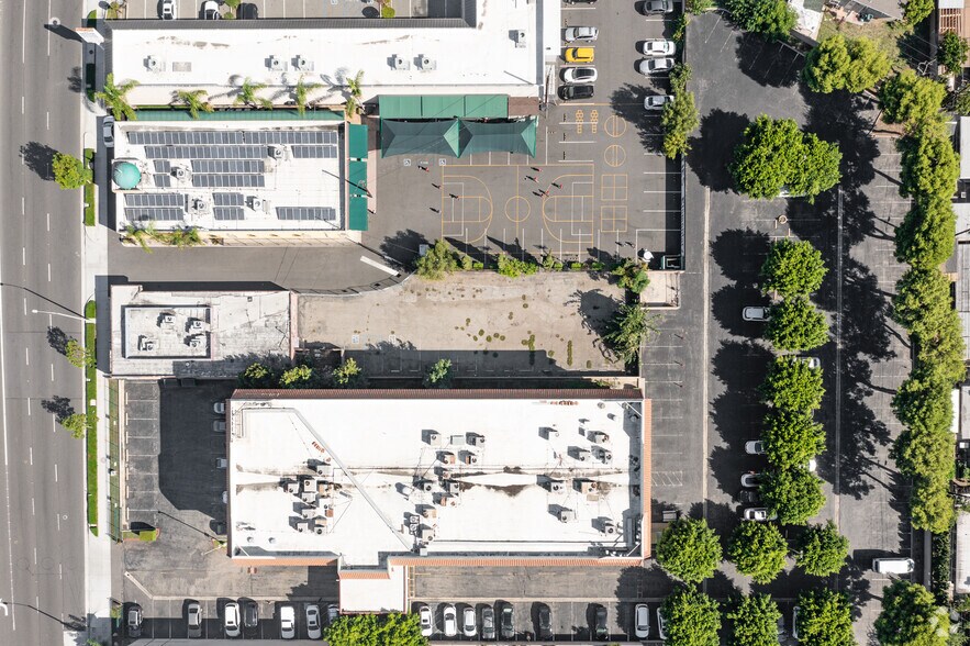 More Photos Of 1126 N Brookhurst St, Anaheim Office For Sale