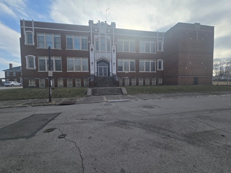 More Photos Of 1317 Cincinnati St, Dayton Religious Facility For Sale