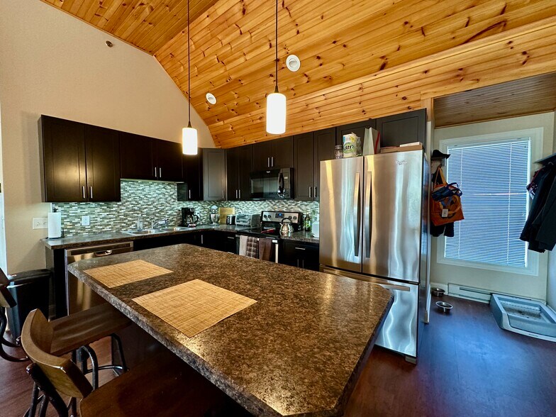 More Photos Of 1 Public Sq, Holley Apartments For Sale
