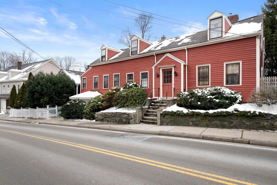 More Photos Of 993 Chestnut St, Newton Loft Creative Space For Lease