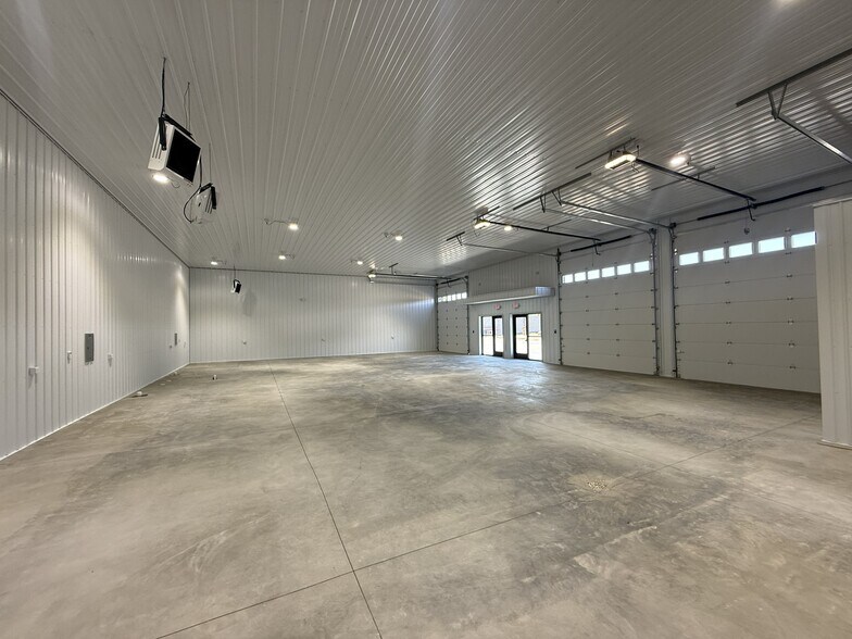 More Photos Of 699 Hopewell Dr, Heath Unknown For Lease
