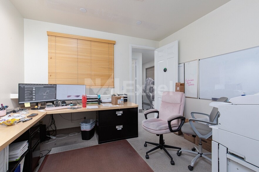 More Photos Of 220 Commerce Park Ct, North Las Vegas Manufacturing For Sale