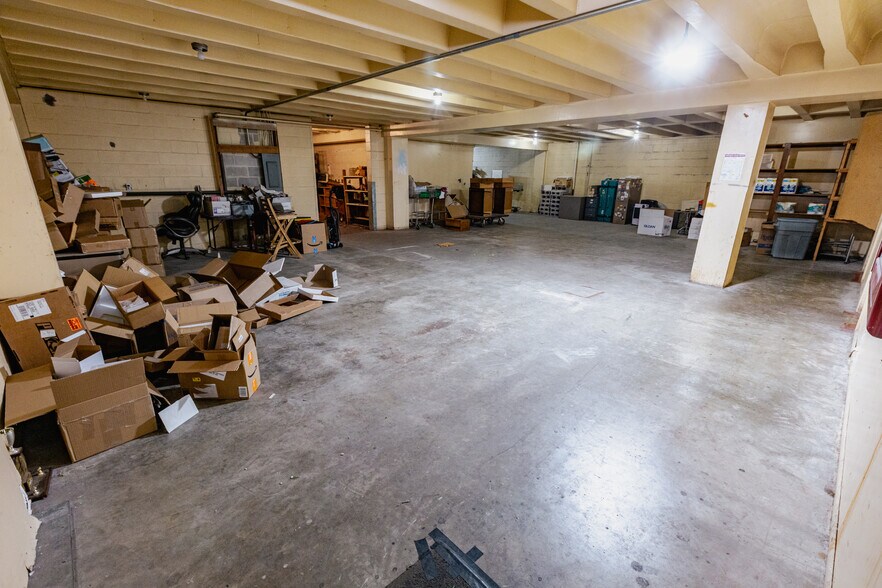 More Photos Of 130-134 N Madelia St, Spokane Manufacturing For Sale