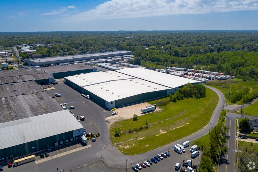 More Photos Of 1 Commerce Dr, Barrington Warehouse For Lease