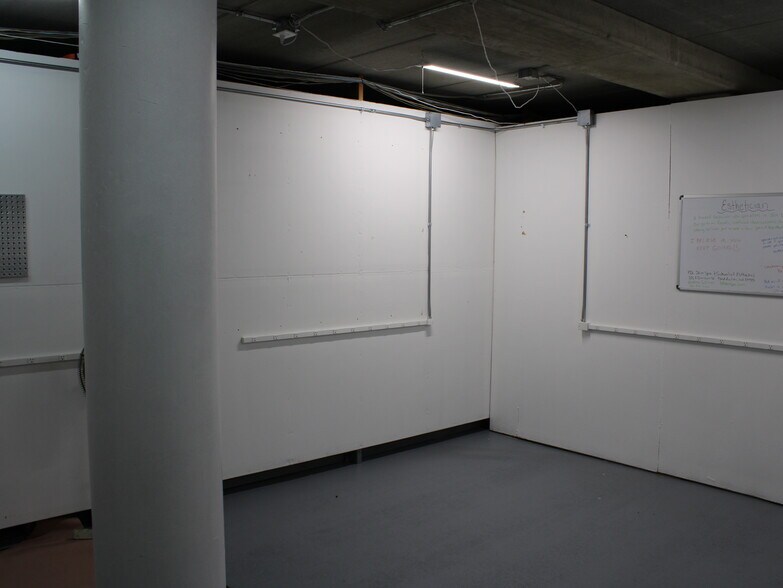 More Photos Of 525 E Division St, Fond Du Lac Medical For Sale