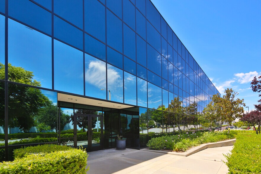Primary Photo Of 28220 Industry Dr, Valencia Distribution For Lease
