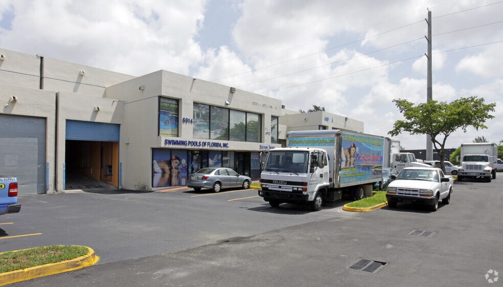 More Photos Of 6900-6914 NW 50th St, Miami Warehouse For Lease