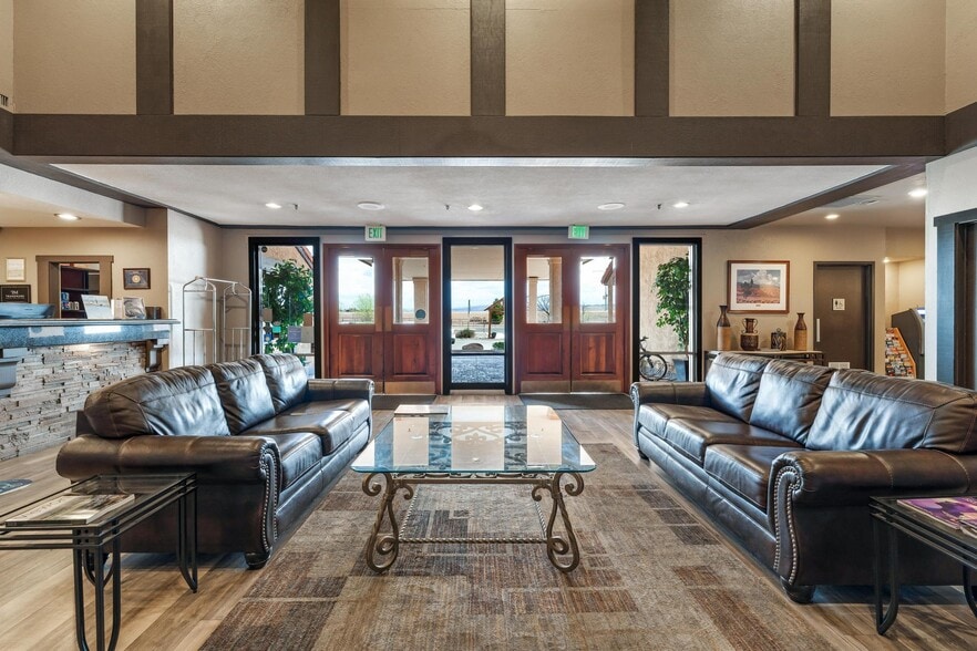 More Photos Of 1450 S Auto Mall Dr, St George Hotel For Sale