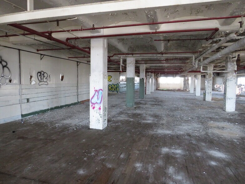 More Photos Of 224 Main St, Marseilles Industrial For Sale